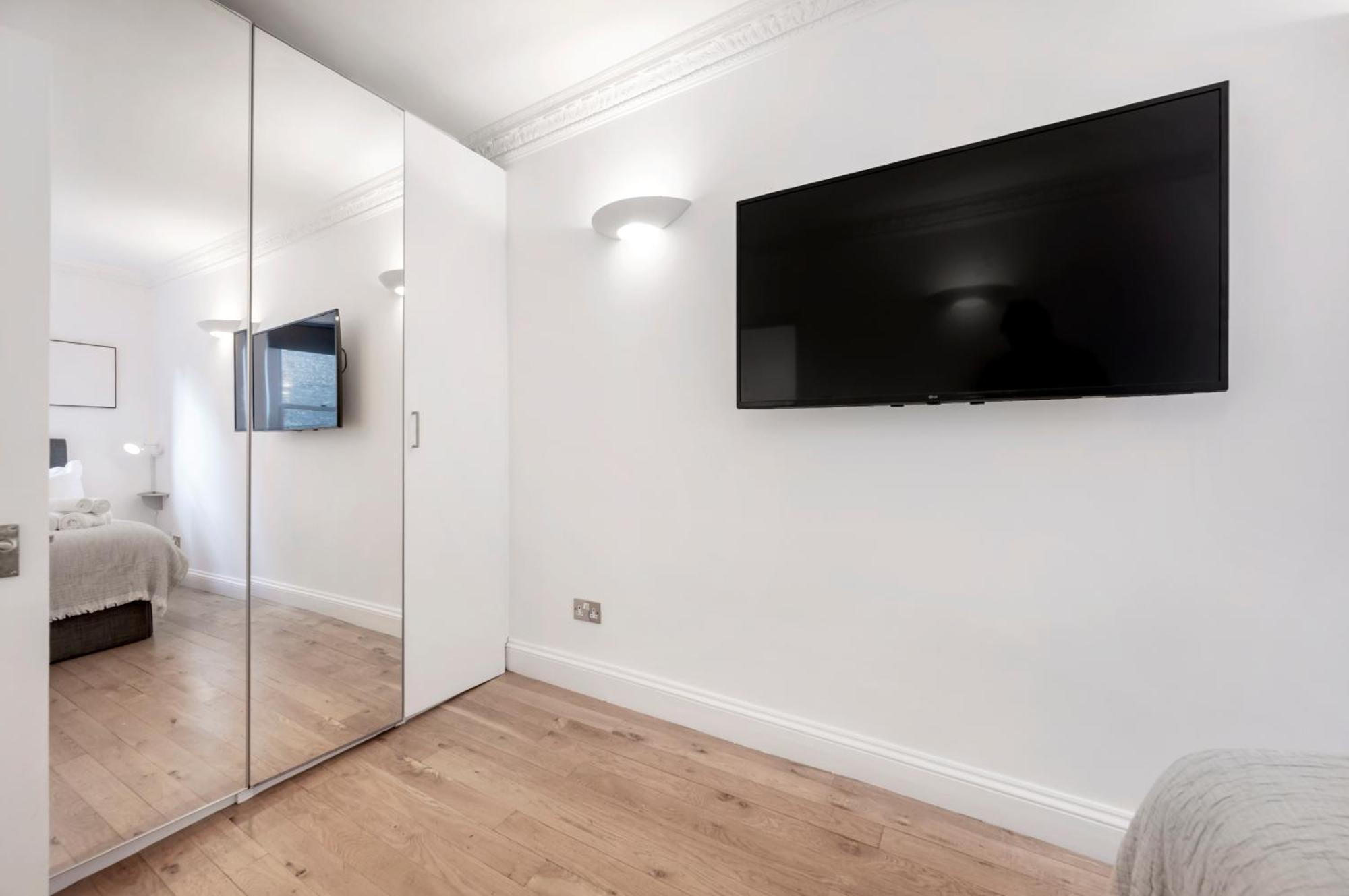 2 Bedr, 3 Beds, 1 Bath Thames, Trafalgar Sq London Kültér fotó